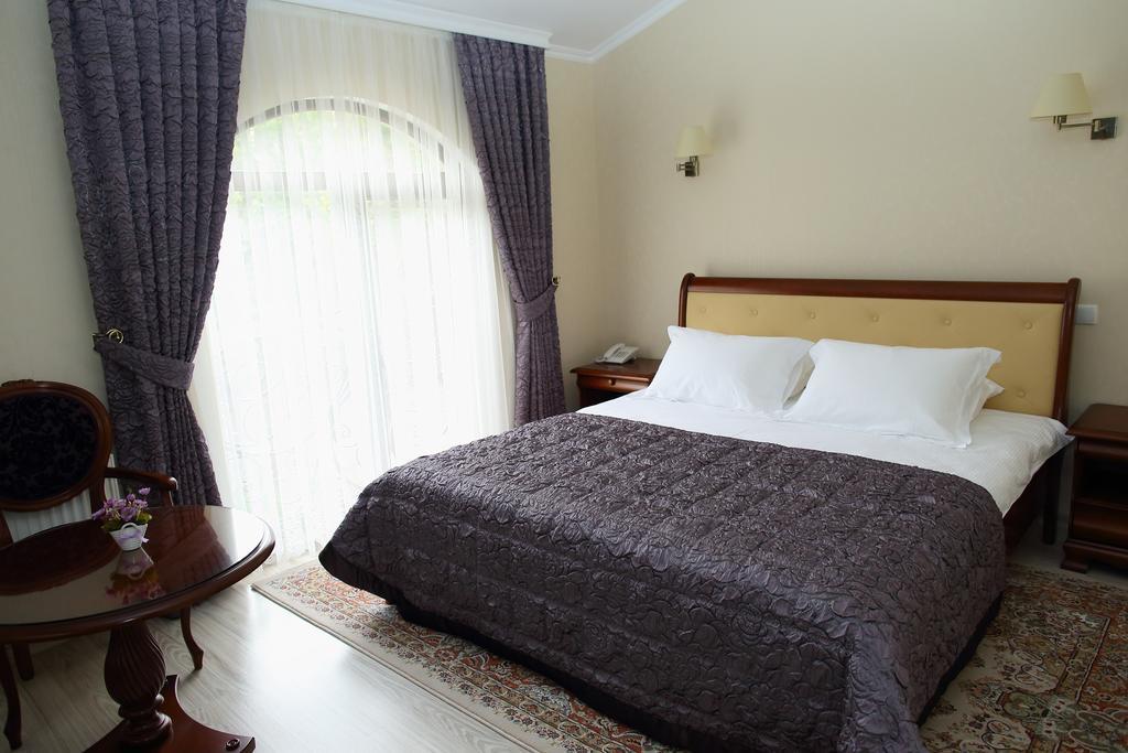 Prima Villa Guest House Vinița Cameră foto